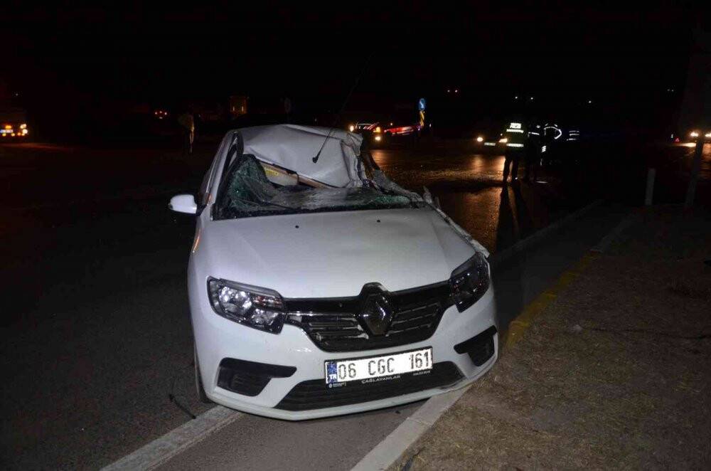 Konya’da otomobil ile traktör çarpıştı: 2 yaralı