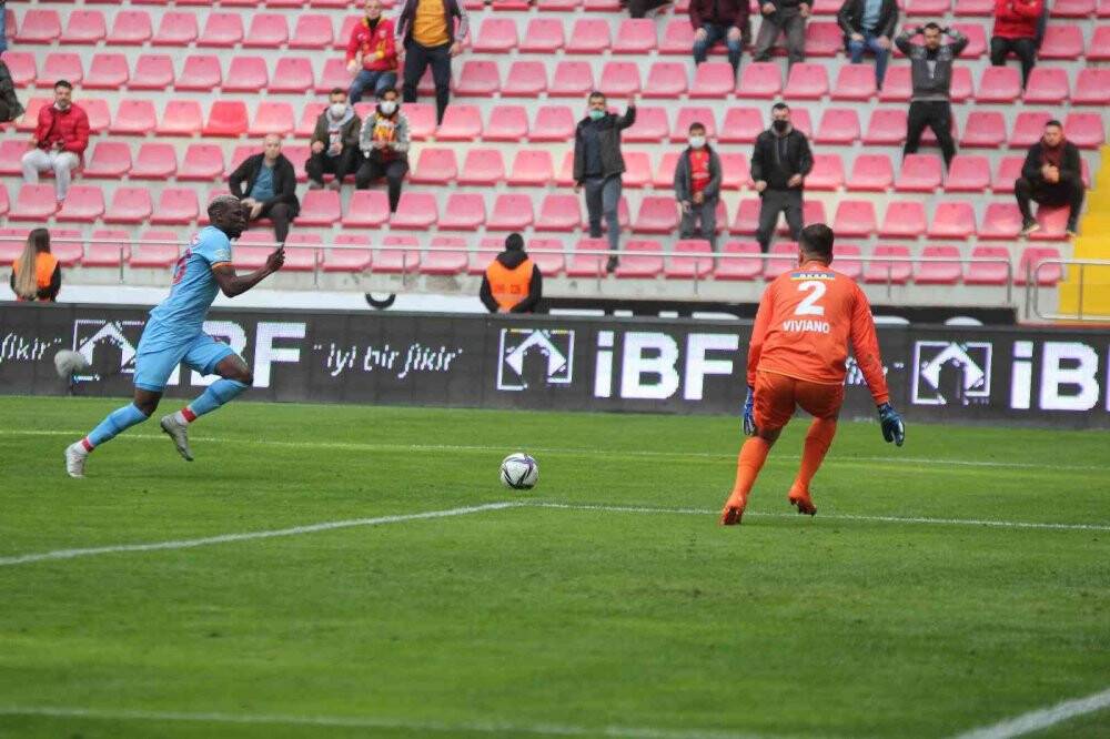 Yukatel Kayserispor 3 puana ikinci yarıda uzandı
