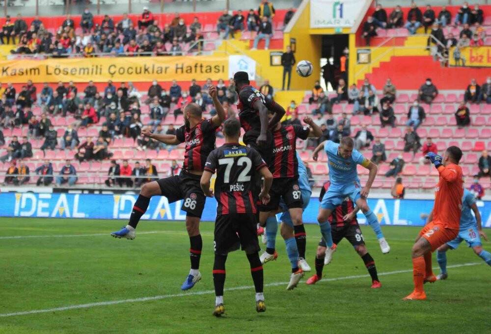 Yukatel Kayserispor 3 puana ikinci yarıda uzandı