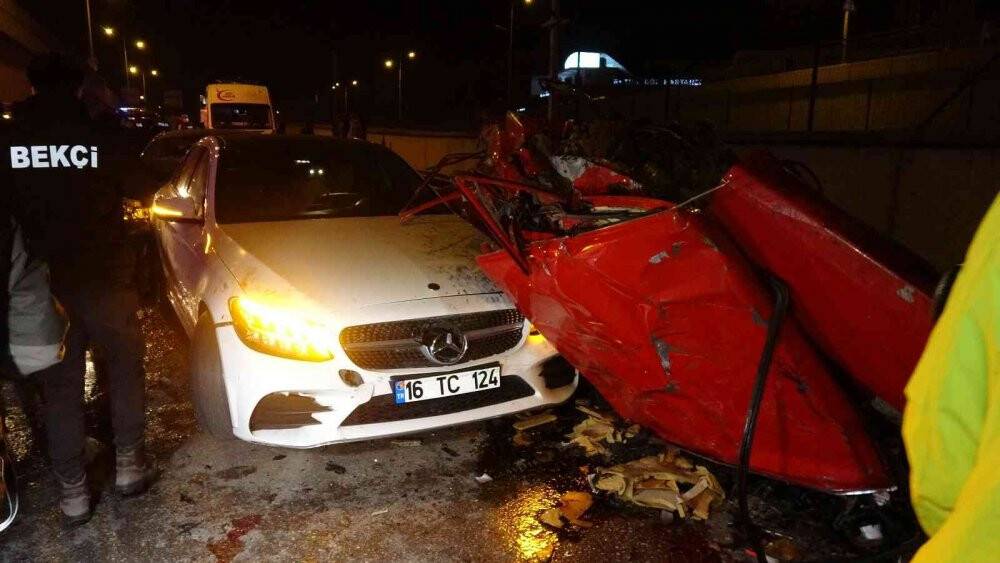 Zincirleme kazada ortalık savaş alanına döndü