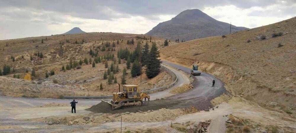 Başkan Altay: Tatköy yolunda sıcak asfalt çalışması başlattık