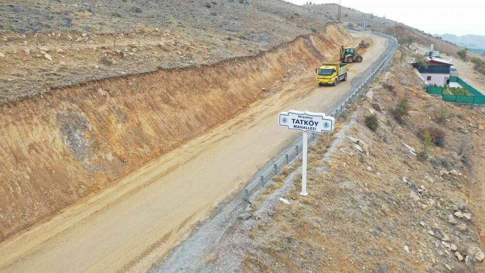 Başkan Altay: Tatköy yolunda sıcak asfalt çalışması başlattık