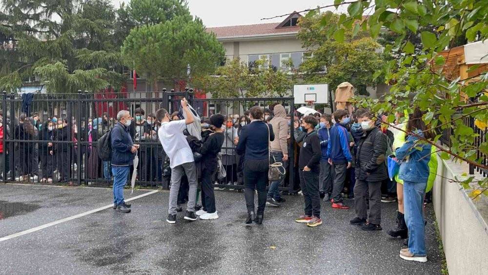 Beşiktaş’ta okulda yangın paniği