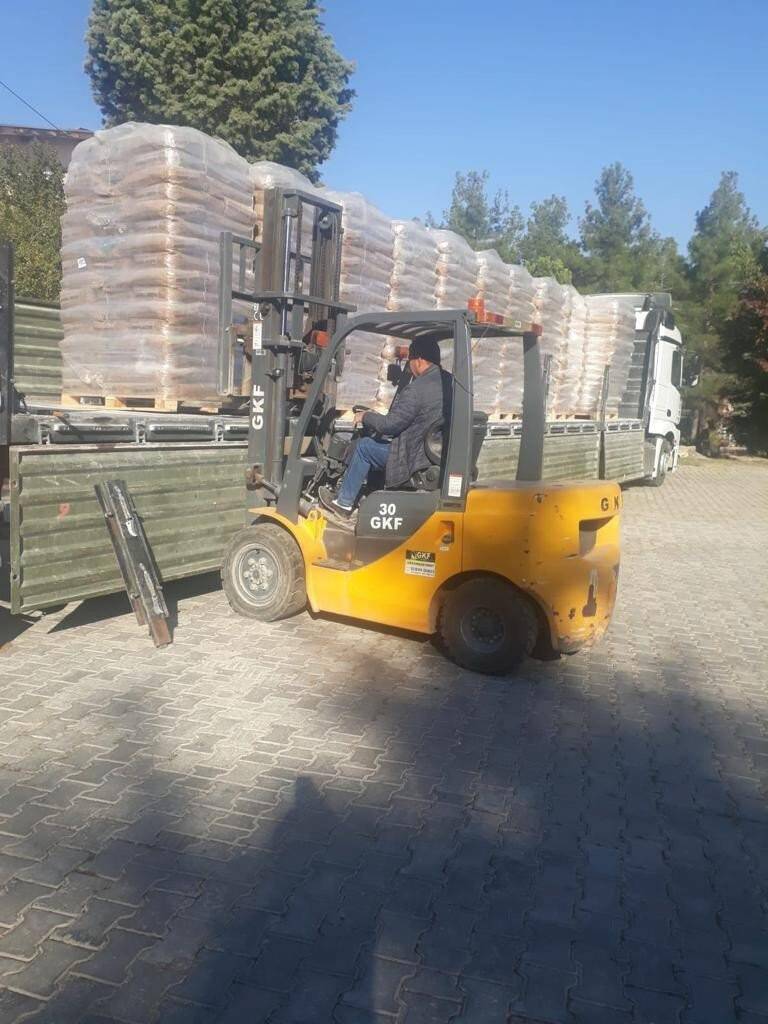 Hububat üreticilerine buğday tohumu dağıtıldı