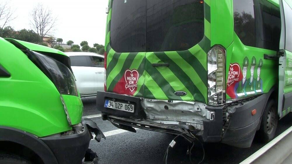 Tem otoyolunda feci kaza, 8 yaralı