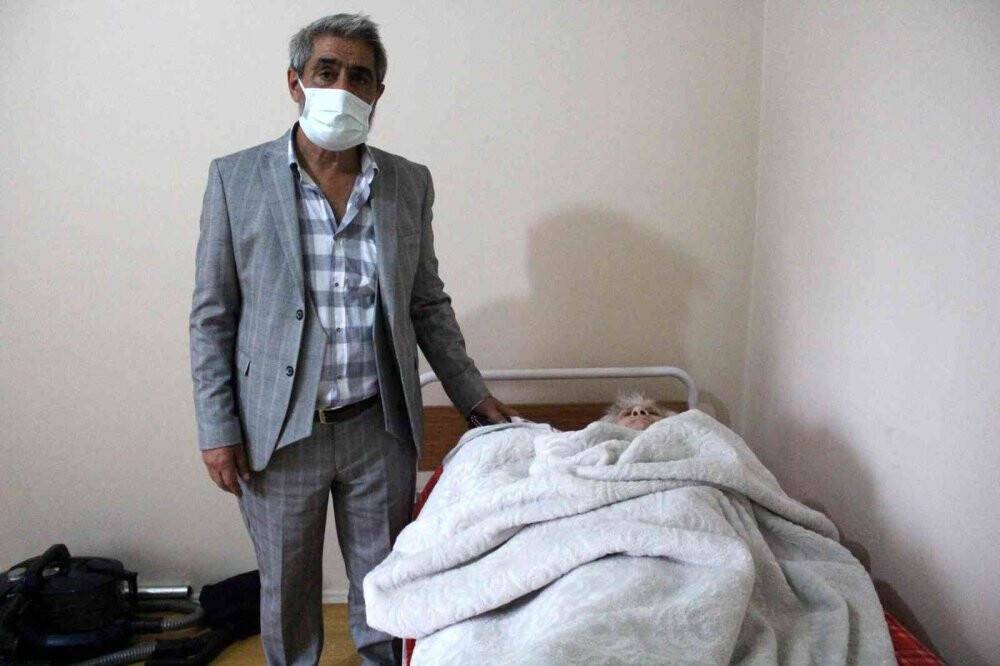 92 yaşında Covid-19’u yense de vücudunda oluşan yaralar tedirgin etti