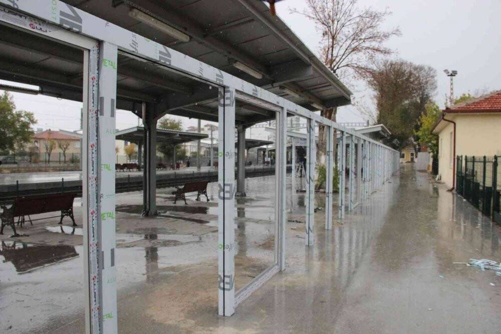 Karaman Garı’nda Yüksek Hızlı Tren hazırlıkları hızla sürüyor