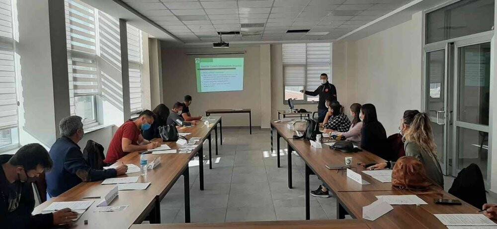 Polis memurlarına ilk yardım eğitimi