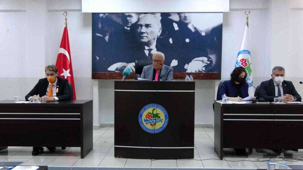 Toplu taşıma ücretlerine yüzde 30 zam talebi mecliste