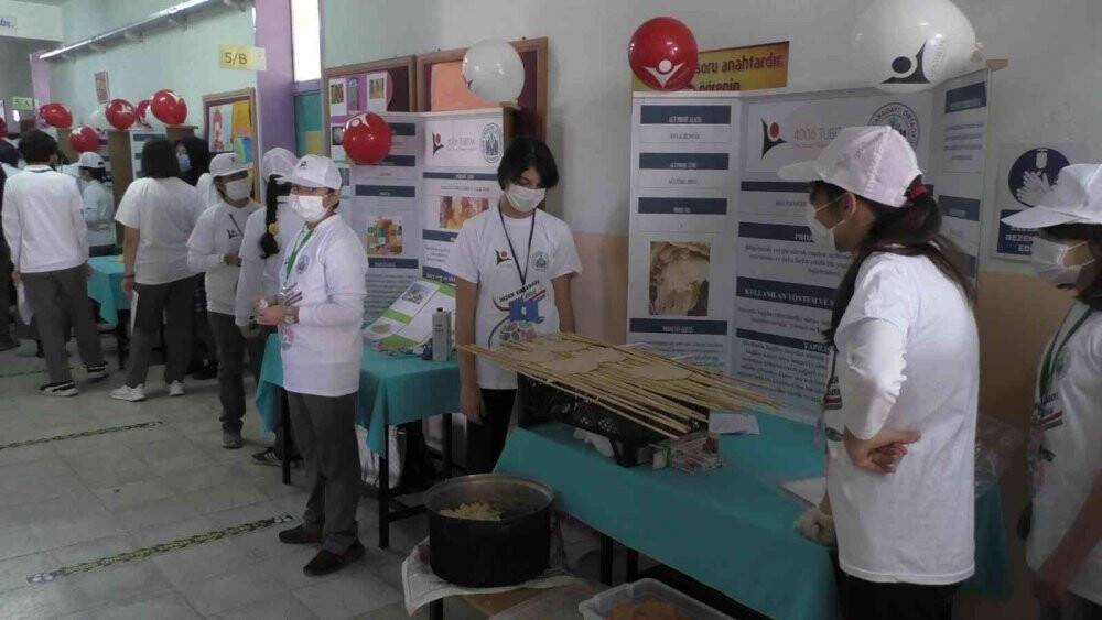 Beyşehir’de öğrenciler bilimsel çalışmalarını sergiledi