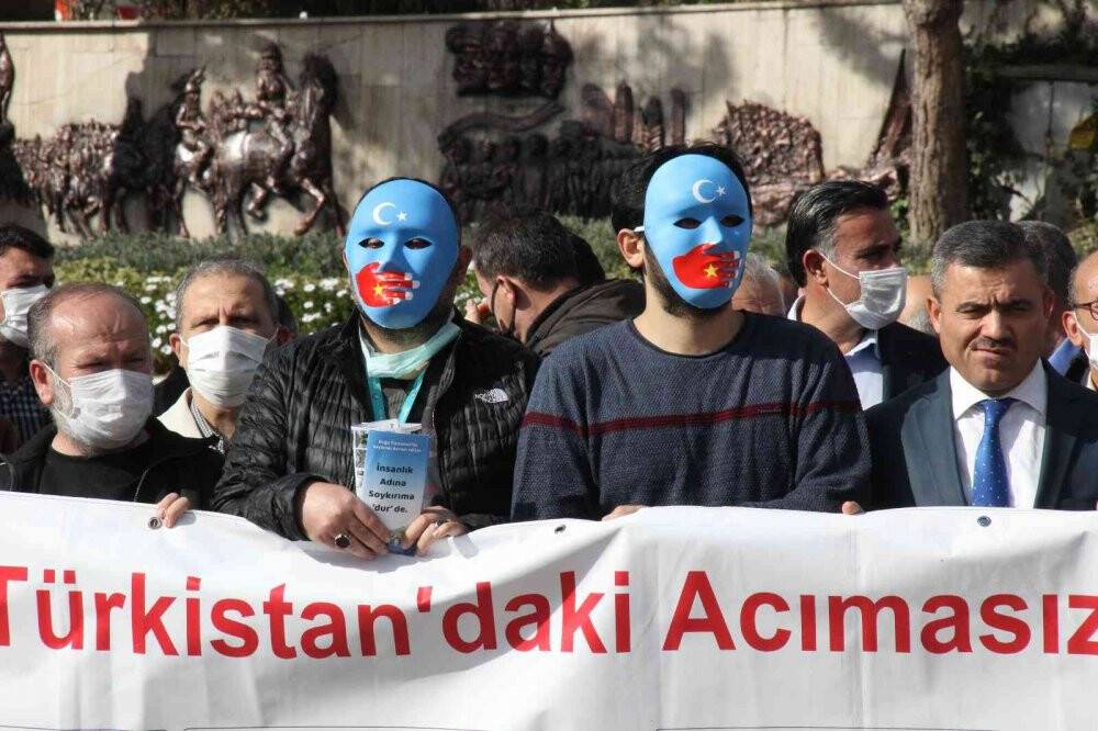 Çin’in Uygur Türklerine yönelik zulmü protesto edildi
