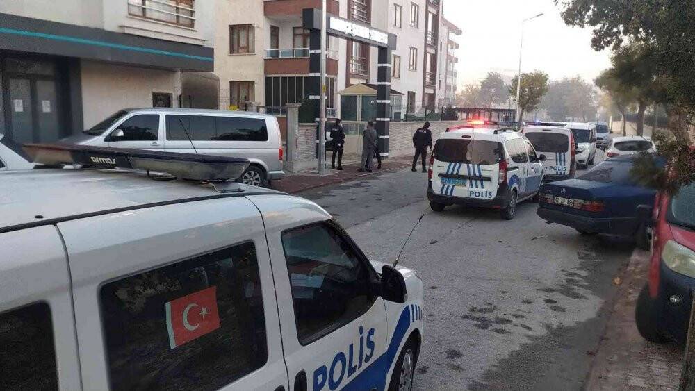 Konya'da hareketli dakikalar! Tabancayla rastgele ateş açtı, Özel Harekat destekli operasyon yapıldı
