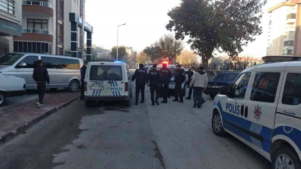 Konya'da hareketli dakikalar! Tabancayla rastgele ateş açtı, Özel Harekat destekli operasyon yapıldı