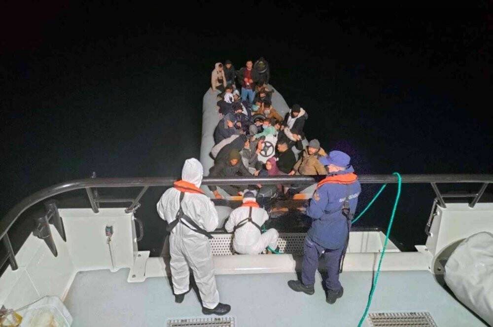 Marmaris ve Datça’da 45 göçmen kurtarıldı