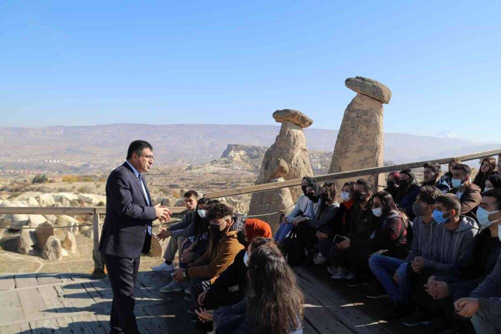 Peribacalarında coğrafya dersi