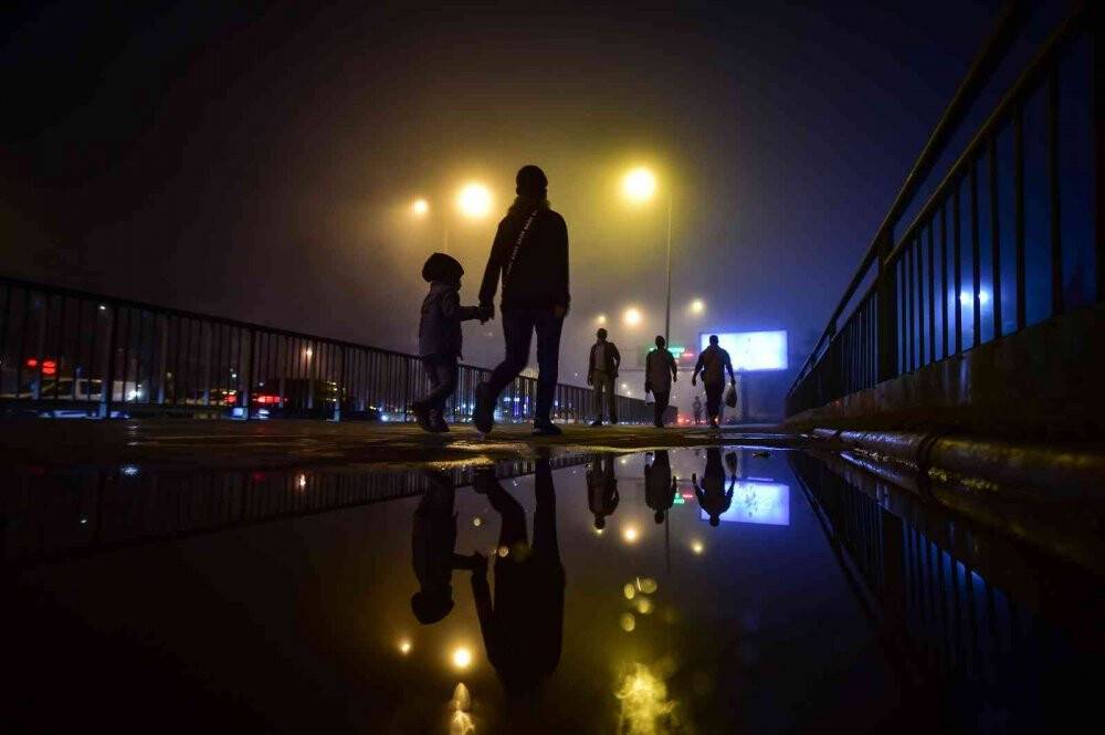 İstanbul’da sis etkili oldu, E-5 karayolu drone ile görüntülendi