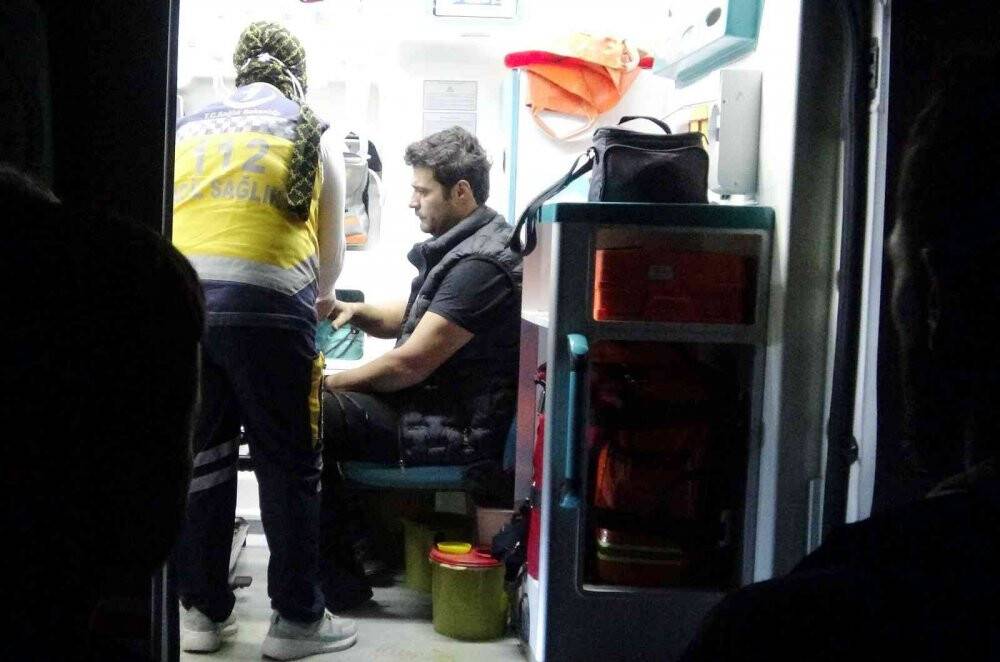 Kamyon seyir halindeyken yandı, sürücü ve arkadaşı son anda kurtuldu