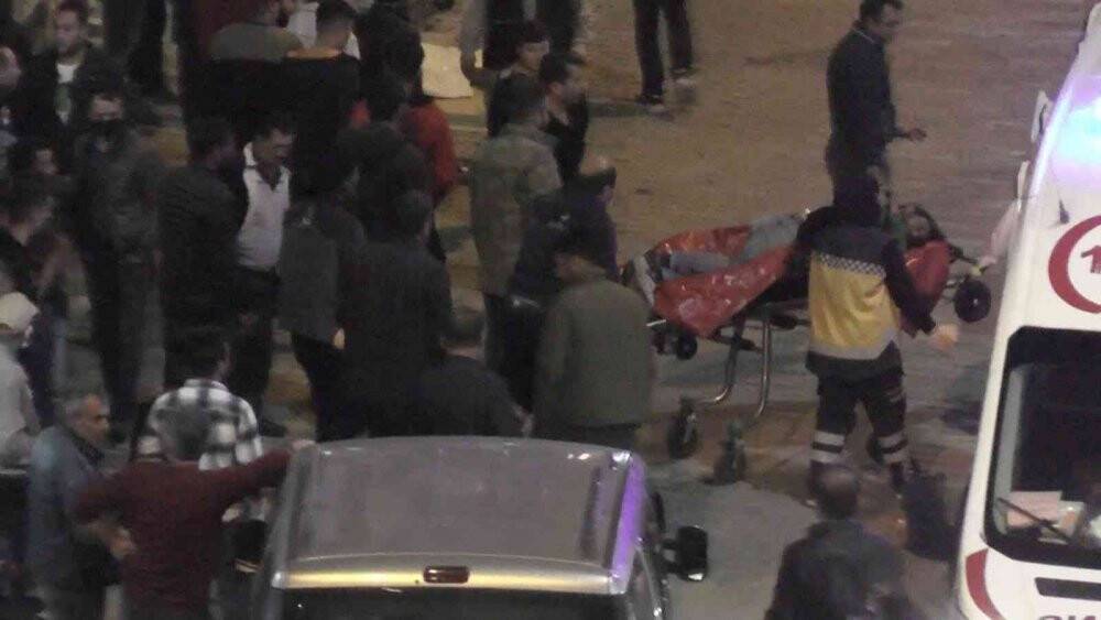 Kayınbiraderlerini bıçakla yaraladı