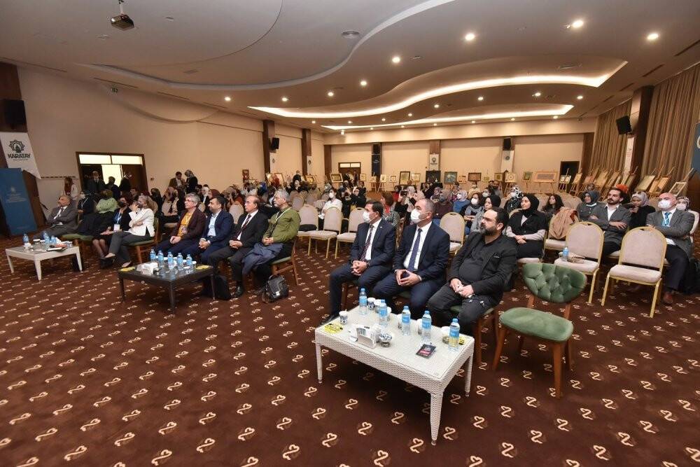 Konya’da "Uluslararası Geleneğimiz, Geleceğimiz ve Ustalarımız Sempozyumu" sona erdi