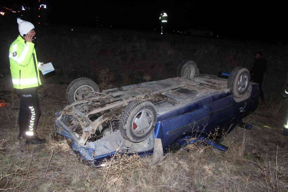 Başıboş ata çarpan otomobil takla attı: 1 ölü, 6 yaralı