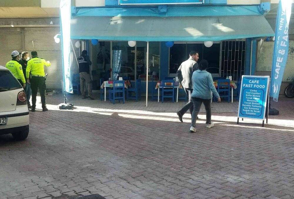 Silahlı kız kafeye gelip 14 yaşındaki kızı vurdu