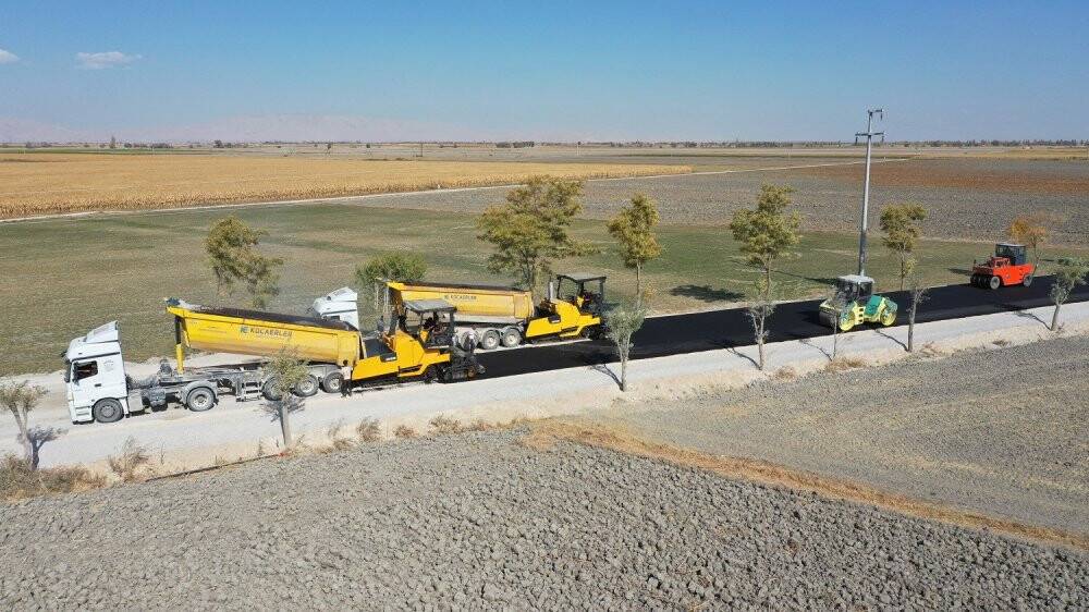 Karatay Belediyesi asfaltlama çalışmalarını sürdürüyor