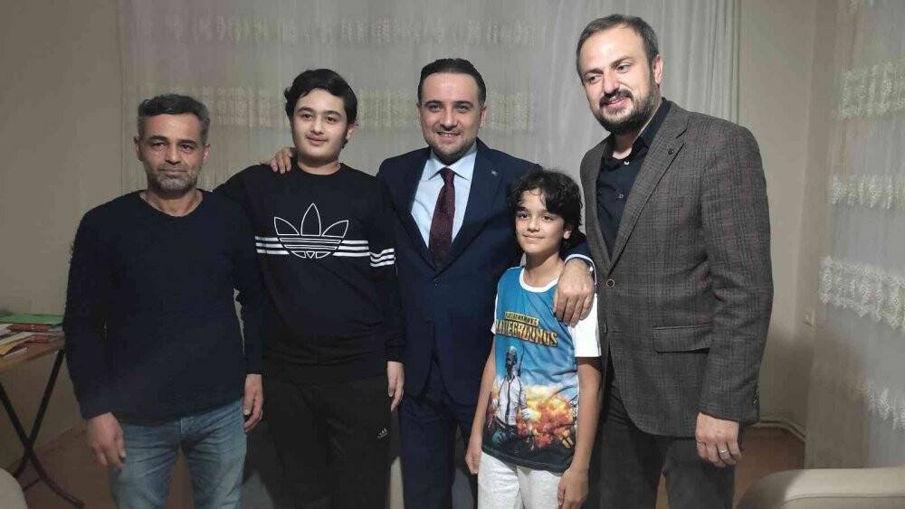 Küfür edilen şehit ağabeyinin kardeşi ateş püskürdü