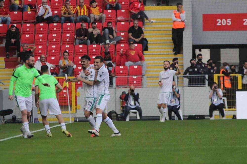 Mekanın sahibi geldi