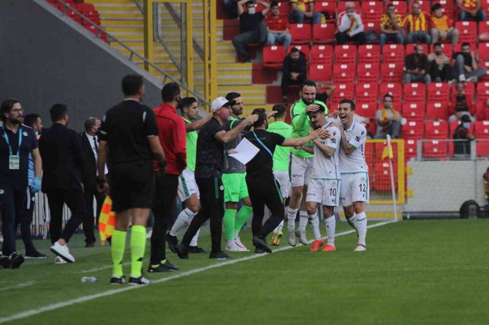 Mekanın sahibi geldi