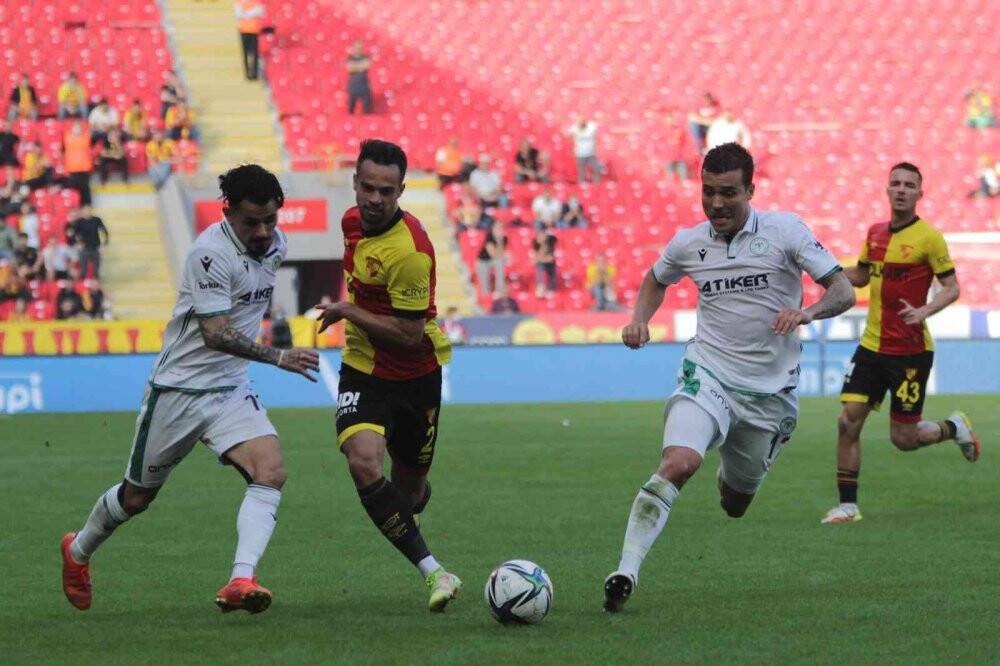 Mekanın sahibi geldi