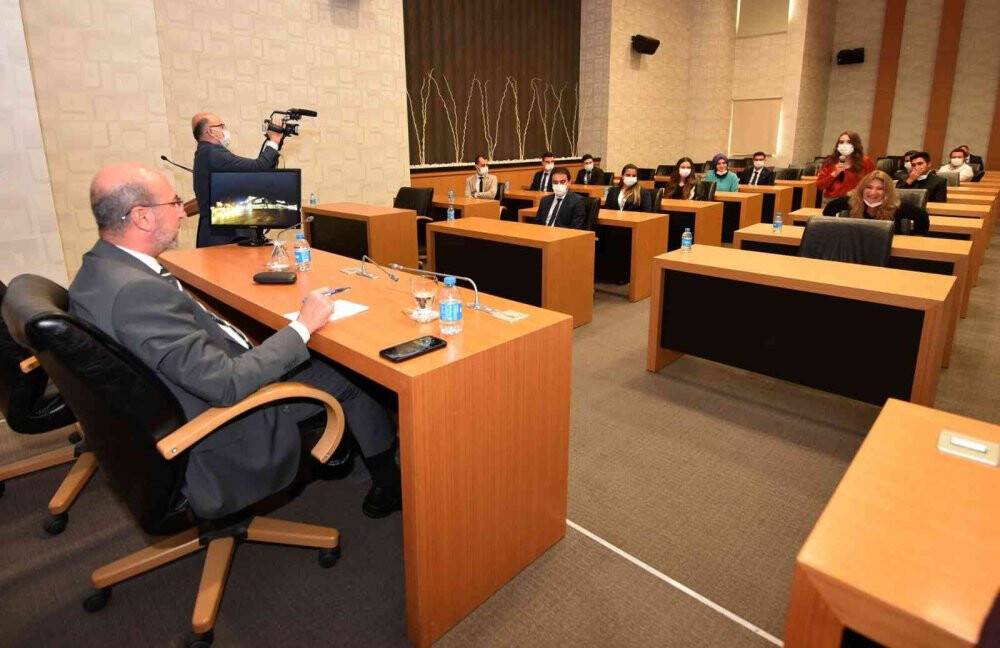 Başkan Pekyatırmacı göreve başlayan memurlarla bir araya geldi