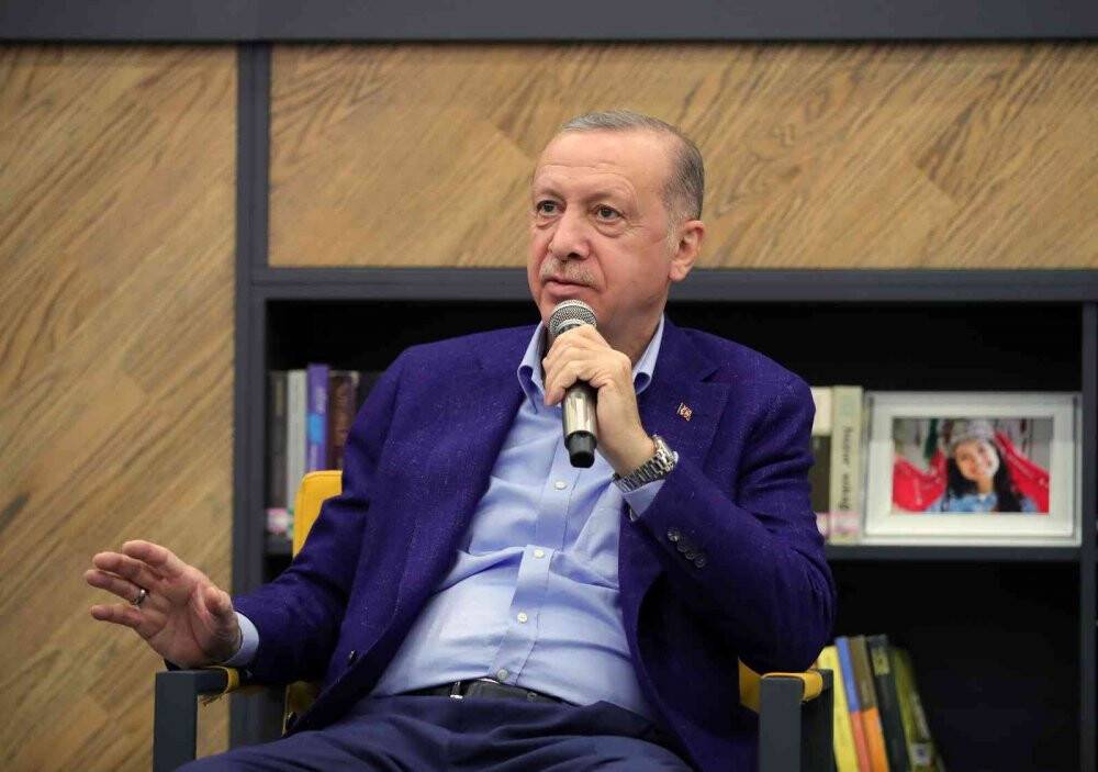 Cumhurbaşkanı Erdoğan: Gölgesinde huzur bulduğumuz bayrak hepimizin ortak bayrağıdır