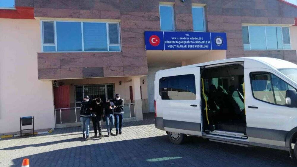 Van’da göçmen kaçakçılığı yapan 9 organizatör yakalandı