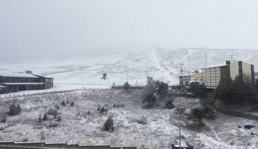 Erciyes beyaza büründü