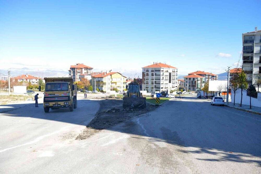 Isparta’da karmaşaya neden olan kavşak yeniden düzenleniyor
