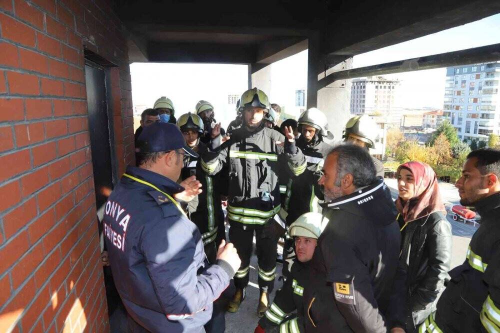 Libyalı itfaiyeciler Konya’da eğitim alıyor