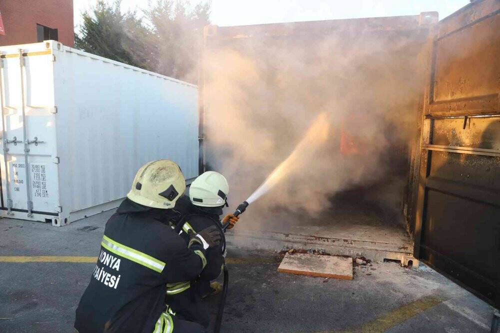 Libyalı itfaiyeciler Konya’da eğitim alıyor