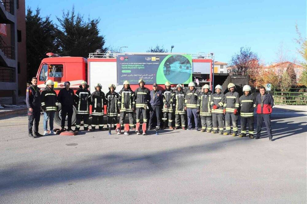 Libyalı itfaiyeciler Konya’da eğitim alıyor
