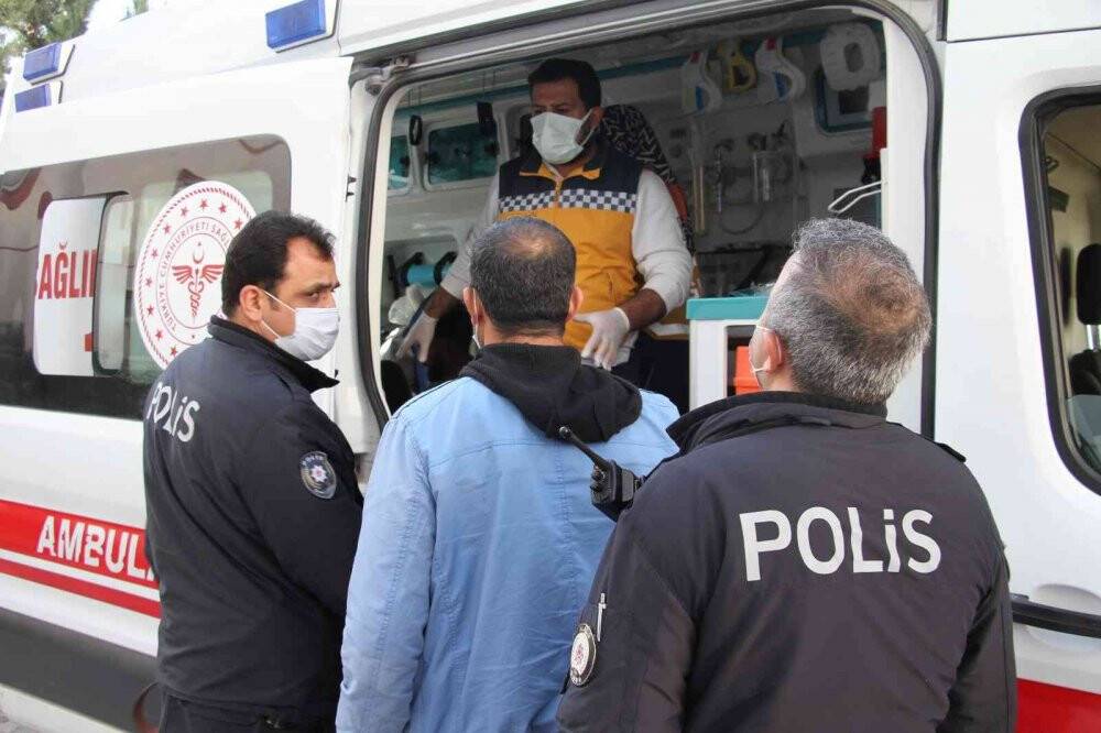 Bacadan binaya girdi, girdiği yerde sıkışınca yardımına itfaiye ekipleri yetişti