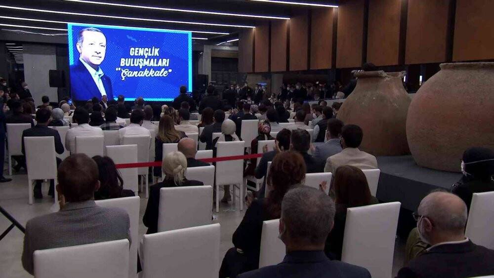 Cumhurbaşkanı Erdoğan, Truva Müzesi’nde Ezineli Yahya Çavuş Belgeseli Galası’nda gençler ile buluştu