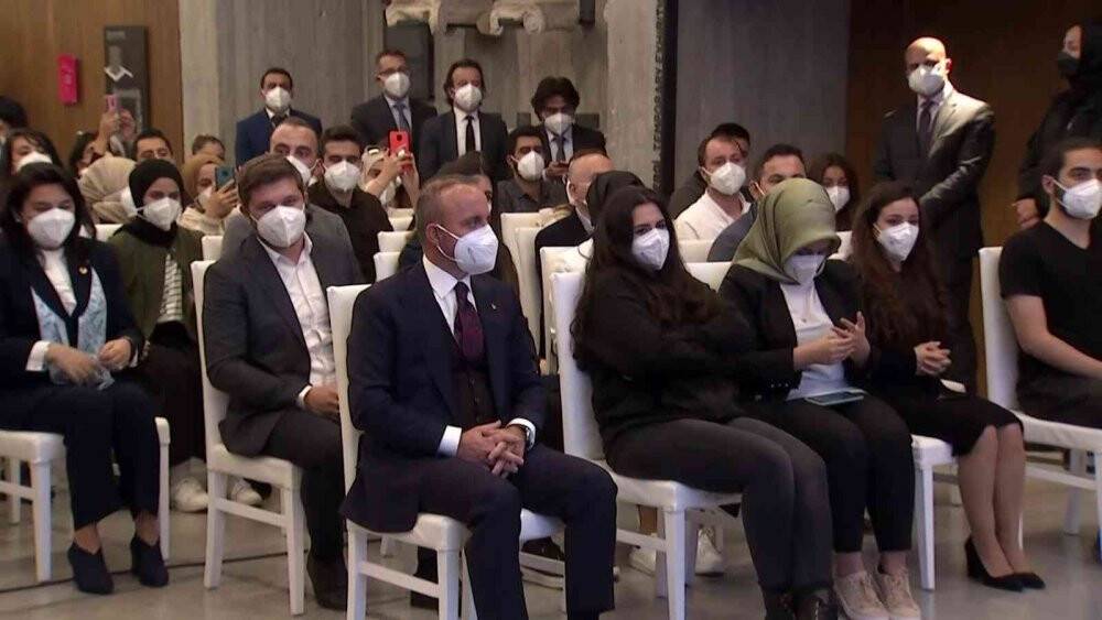 Cumhurbaşkanı Erdoğan, Truva Müzesi’nde Ezineli Yahya Çavuş Belgeseli Galası’nda gençler ile buluştu