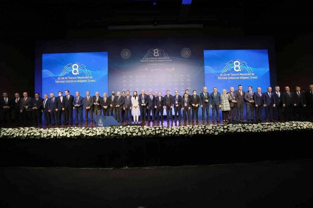 Innopark’a Bakan Varank’tan ödül