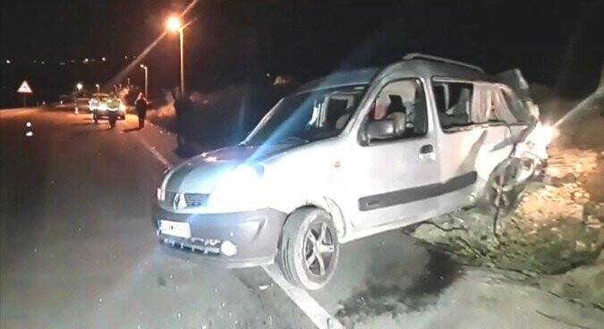 Kaza yaptı aracını bırakıp kaçtı