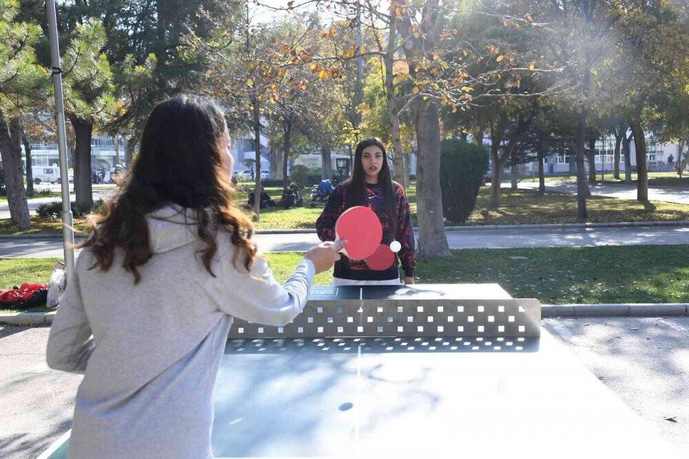 Konya parklarında “Masa Tenisi” zamanı