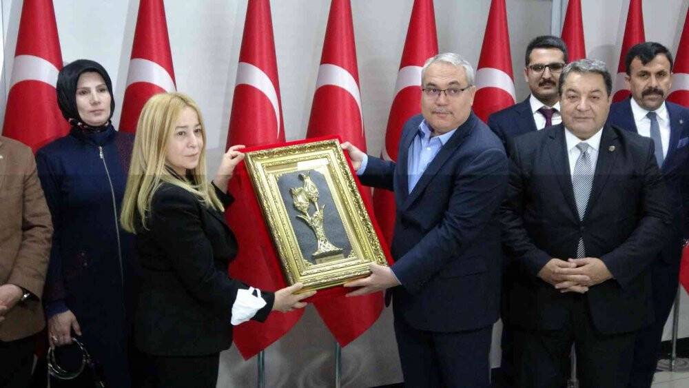 MHP milletvekilleri “Adım Adım 2023, İl İl Anadolu” programı için Muş’ta