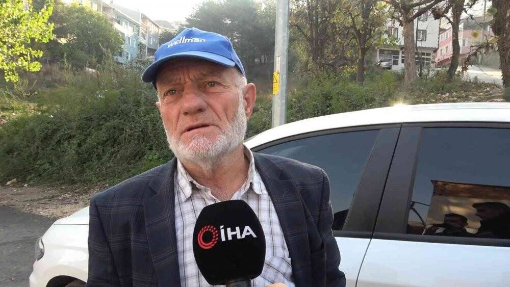 Freni boşalan minibüs yoldan geçen 2 kadına çarptı: 1 ölü, 2 yaralı