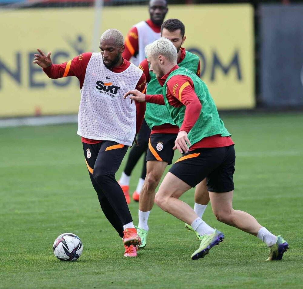 Galatasaray’da derbi mesaisi başladı
