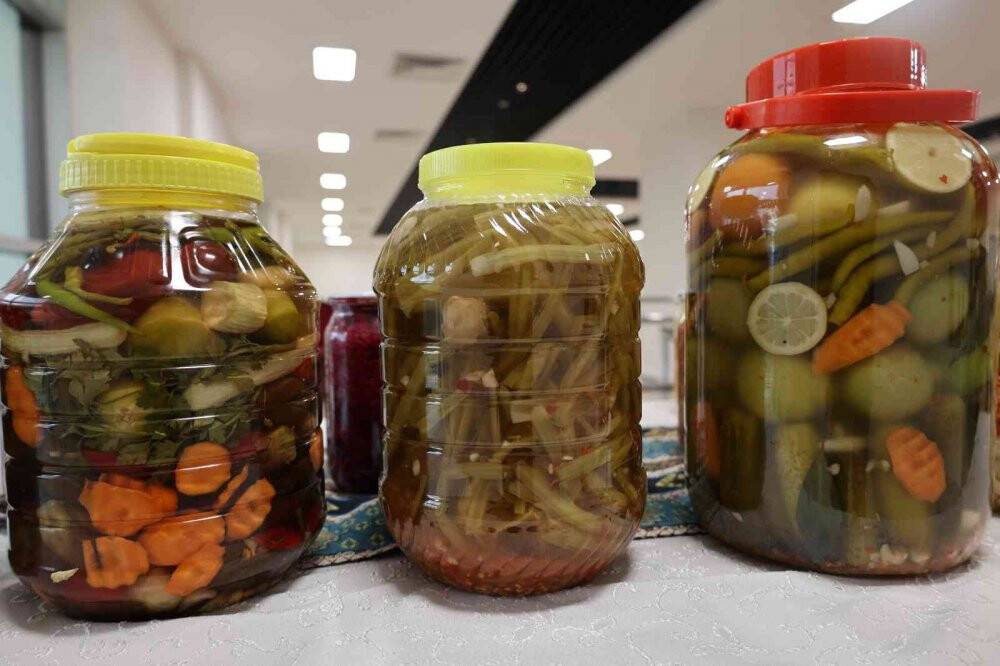 Turşunun kursunu kurdular