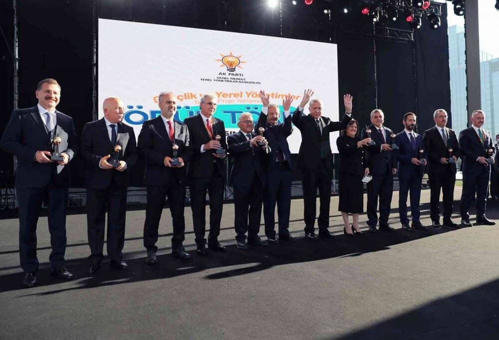 Cumhurbaşkanı Erdoğan’dan Konya Büyükşehir’e Gençlik Faaliyetleri ödülü