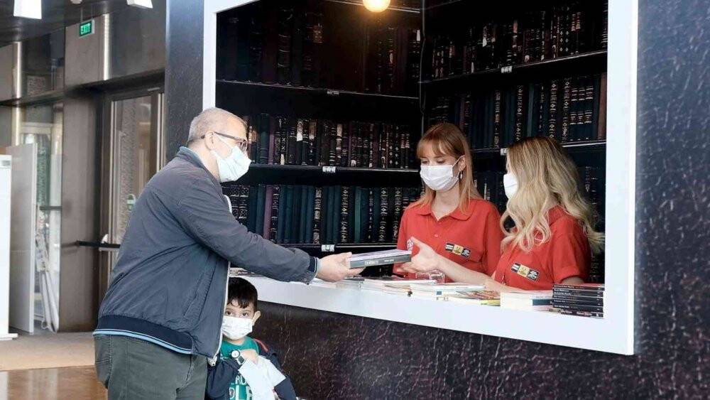 Konya’da kitapseverlerin bağışladığı 10 bin kitap köy okullarına gönderildi